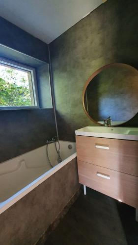 Salle d'eau Chambre La Birmane